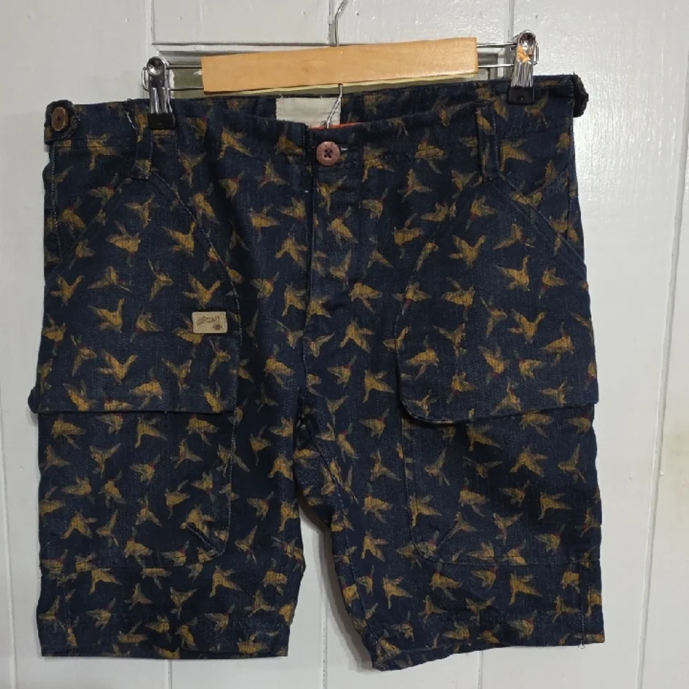 Humor Mens Duck Print Denim Shorts Sweden Cargo Pockets Hunting Sz L EUC